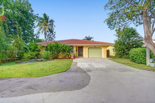 755 Nw 35th St, Oakland Park, FL, 33309-5002 | Card Image
