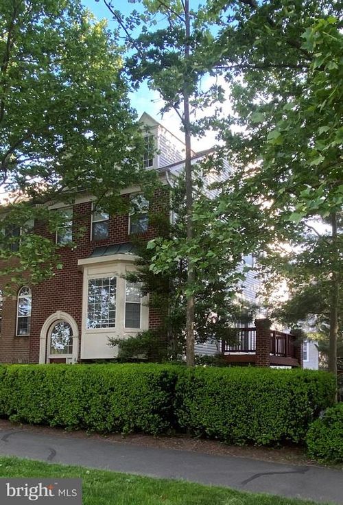 4070 Fountainside Ln, FAIRFAX, VA, 22030-6085 | Card Image