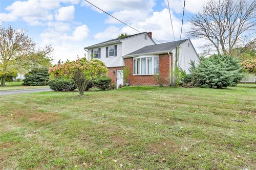 60 Hoffman Ln, Blauvelt, NY, 10913-1735 | Card Image