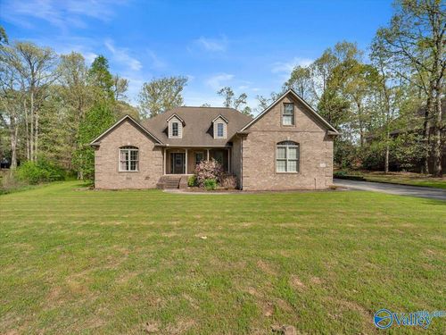 11266 Maggie Lou Dr, Tanner, AL, 35671-3655 | Card Image