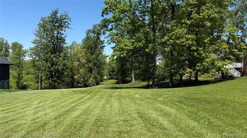 4260 Mccormick Dr, Linden, MI, 48451-8201 | Card Image