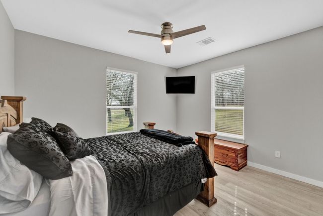 1091 County Road 345, House other with 3 bedrooms, 2 bathrooms and null parking in Forestburg TX | Image 14