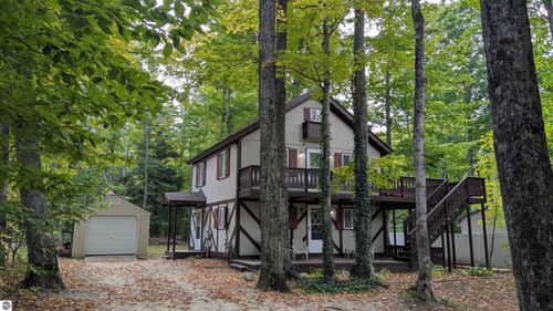 2552 E Birch Ct, Cedar, MI, 49621-9408 | Card Image