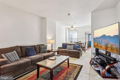 102 Poplar St, WEST CHESTER, PA, 19382-3440 | Card Image