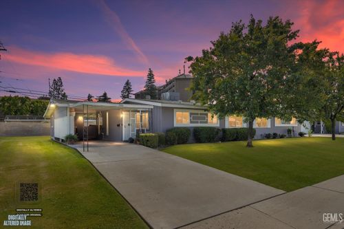 1300 Yorba Linda St, Bakersfield, CA, 93309-3526 | Card Image