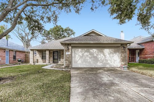 1816 Sherwood Forest Cir, League City, TX, 77573-6404 | Card Image
