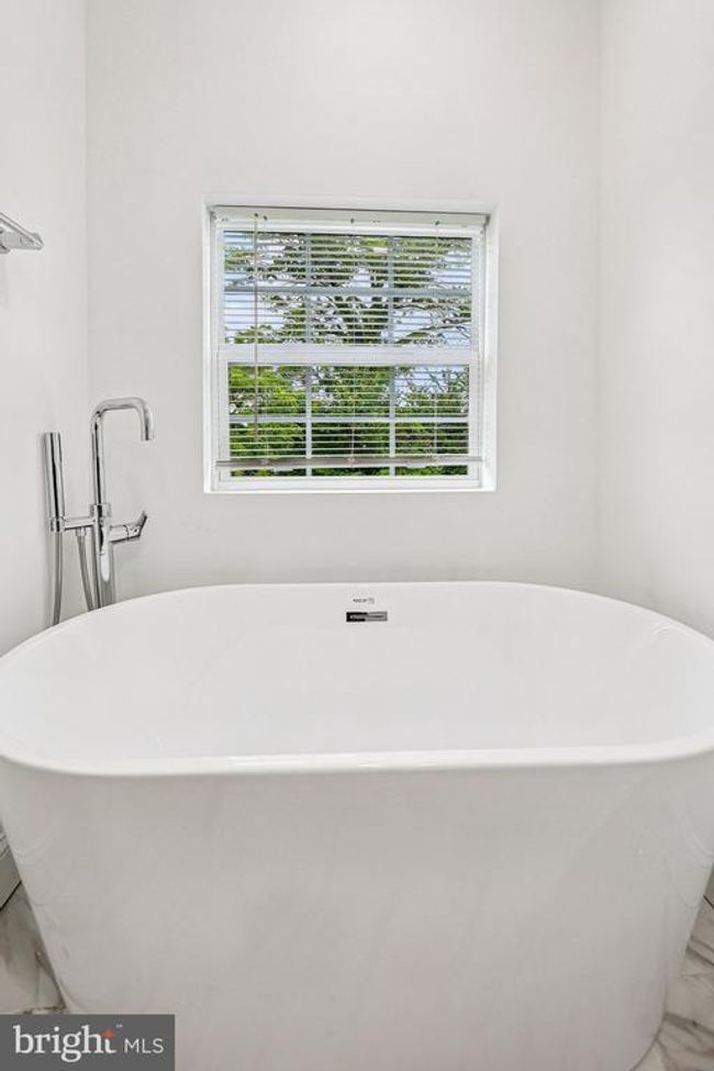 2305 James St, House other with 5 bedrooms, 4 bathrooms and null parking in BALTIMORE MD | Image 16