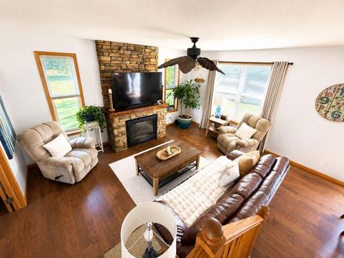 609 20th Ave N, Sartell, MN, 56377-1996 | Card Image
