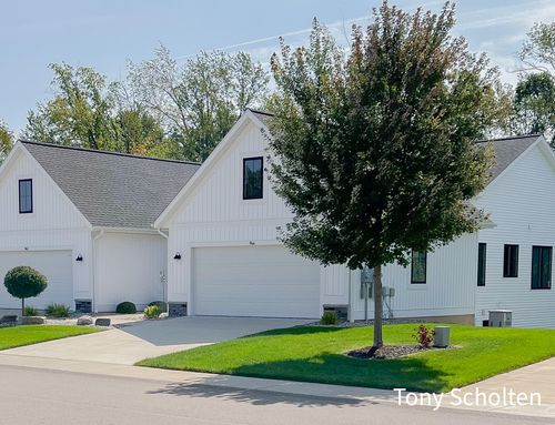 944 Harper Woods Dr Sw, Byron Center, MI, 49315-8321 | Card Image