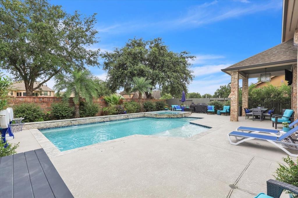 Catania Ln, League City, TX 77573