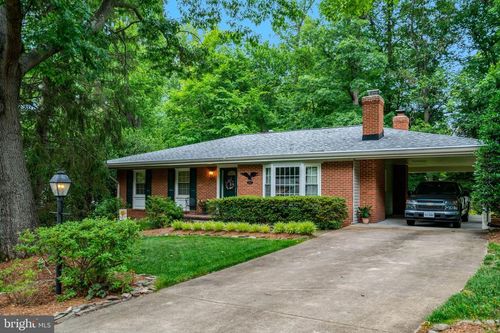 8422 Georgian Way, ANNANDALE, VA, 22003-4409 | Card Image