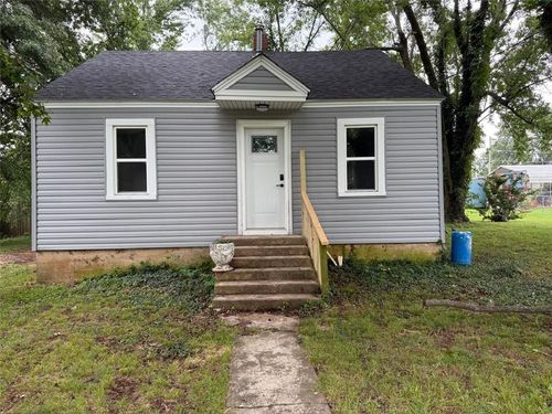 502 E Locust St, Stockton, MO, 65785-8314 | Card Image