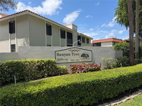 201-29-9714 Hammocks Blvd, Miami, FL, 33196-1545 | Card Image