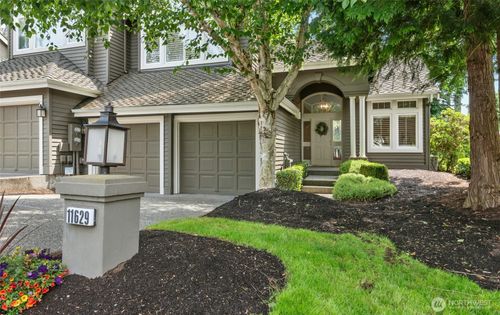 11629 E Oakmont Dr, Mukilteo, WA, 98275-4870 | Card Image