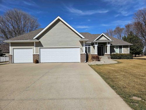 573 Oxbow Trl, Dakota Dunes, SD, 57049-5371 | Card Image