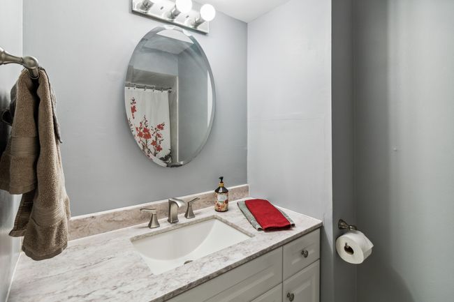 U11 - 820 Pahl Rd, Home with 2 bedrooms, 2 bathrooms and 2 parking in Elk Grove Village IL | Image 16
