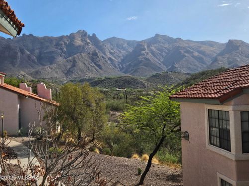 94-6490 N Tierra De Las Catalinas, Tucson, AZ, 85718-2166 | Card Image