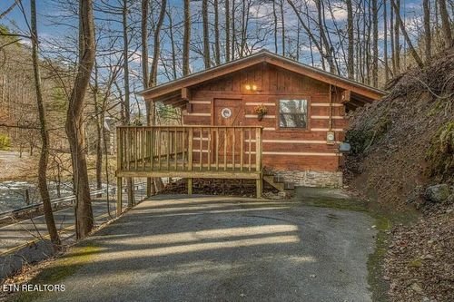 1407 Cherohala Skwy, Tellico Plains, TN, 37385-5835 | Card Image