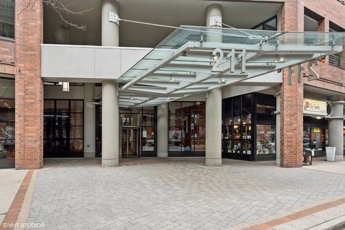 2211-211 E Ohio St, Chicago, IL, 60611-3254 | Card Image