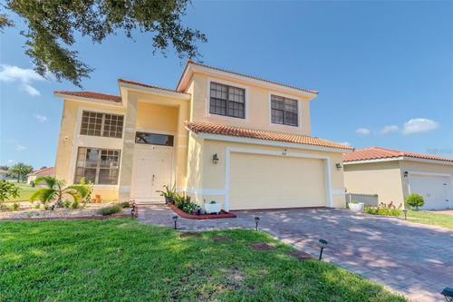 424 Cinnamon Dr, Poinciana, FL, 34759-5404 | Card Image