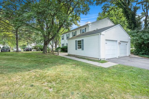 118-38683 Bayside Ct, Clinton Township, MI, 48038-3405 | Card Image