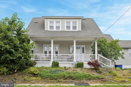 39 E 2nd Ave, RUNNEMEDE, NJ, 08078-1104 | Card Image