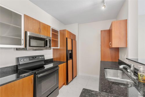 apt-515-806 Windward Way, Lantana, FL, 33462-8015 | Card Image