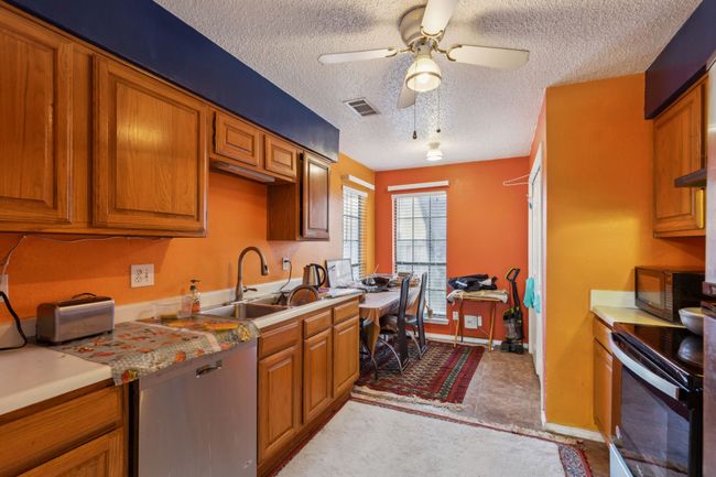 116 Wilshire Ct, Townhouse with 2 bedrooms, 2 bathrooms and null parking in Irving TX | Image 20