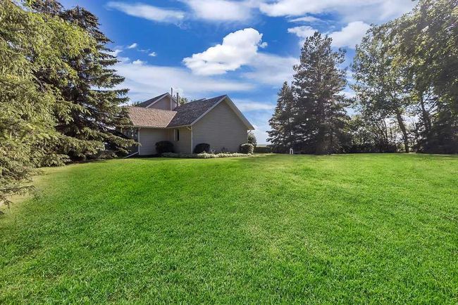 28511 Township Road 332, Home with 5 bedrooms, 3 bathrooms and 20 parking in Rural Mountain View County AB | Image 37