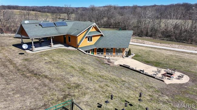 2445 Seiler Rd, House other with 3 bedrooms, 5 bathrooms and 2 parking in Alton IL | Image 5