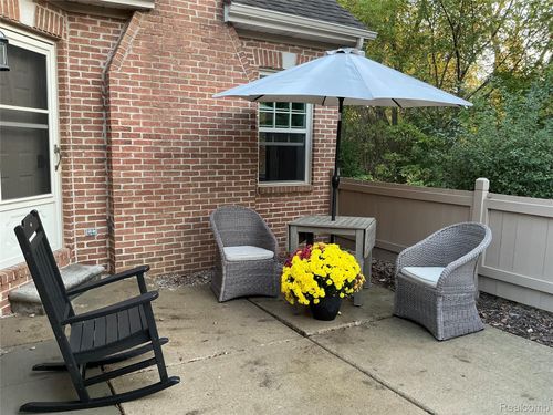 11-616 Perry Creek Dr, Grand Blanc, MI, 48439-1474 | Card Image
