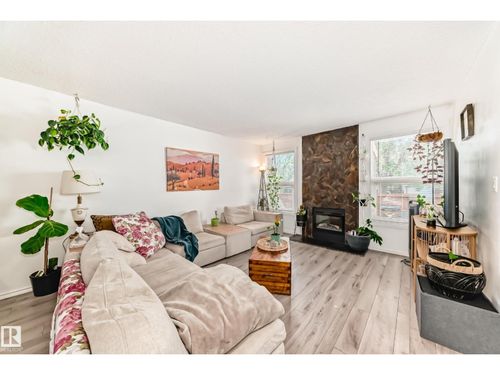 17116 108 St Nw, Edmonton, AB, T5X3C6 | Card Image