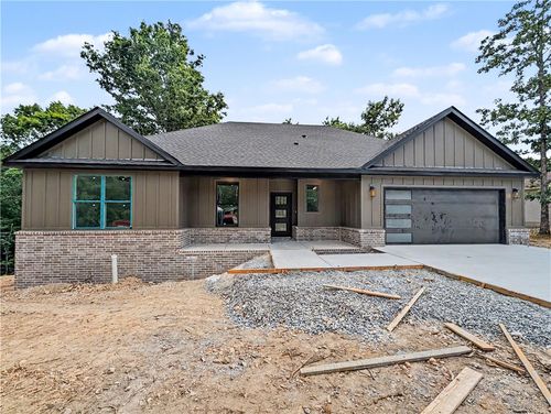 13 Pentland Dr, Bella Vista, AR, 72715-2801 | Card Image