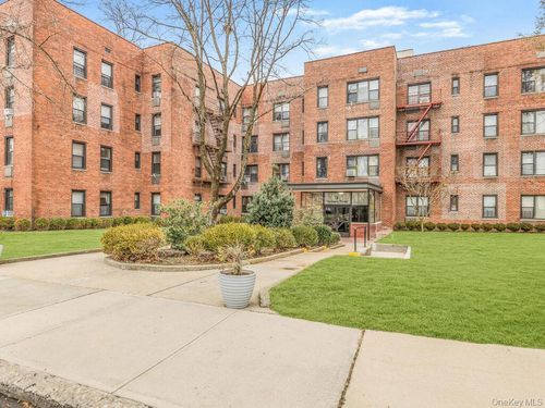 4a-3 Remsen Rd, Yonkers, NY, 10710-1859 | Card Image