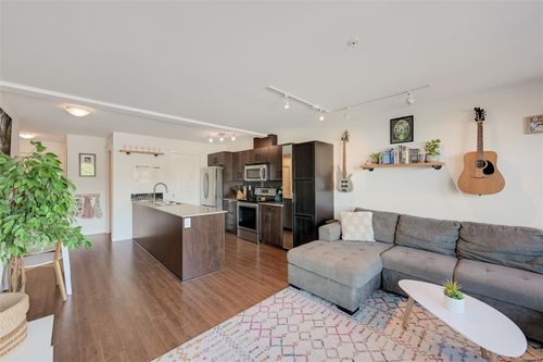 213-1405 Esquimalt Rd, Esquimalt, BC, V9A0A4 | Card Image