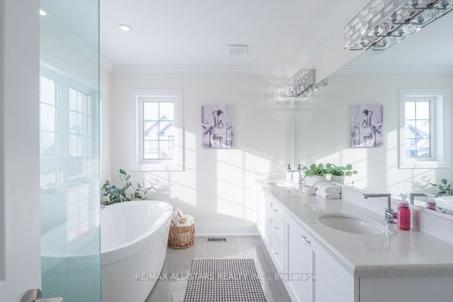44 Bromont Dr, House other with 4 bedrooms, 4 bathrooms and 4 parking in Millbrook ON | Image 23