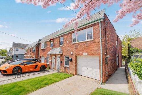 2310 125th St, College Point, NY, 11356-2622 | Card Image