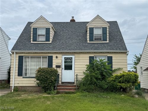 15515 Edgewood Ave, Maple Heights, OH, 44137-3907 | Card Image