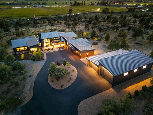 16990 Sw Grandview Rd, Powell Butte, OR, 97753-1955 | Card Image