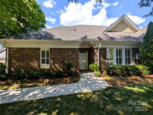 2741 Circa Dr, Matthews, NC, 28105-5908 | Card Image