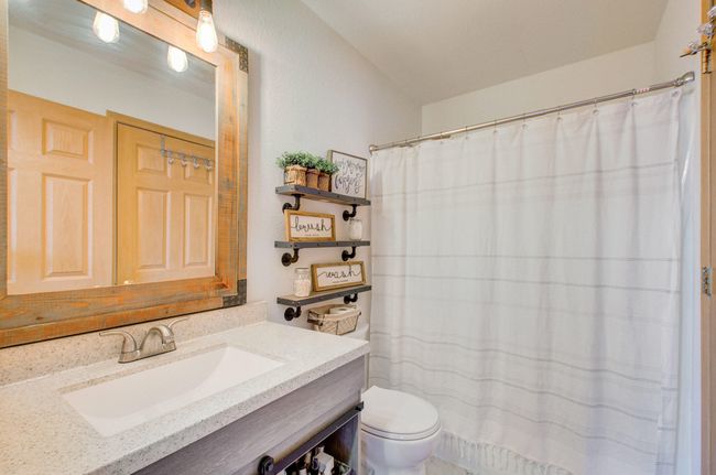 Bathroom | Image 9