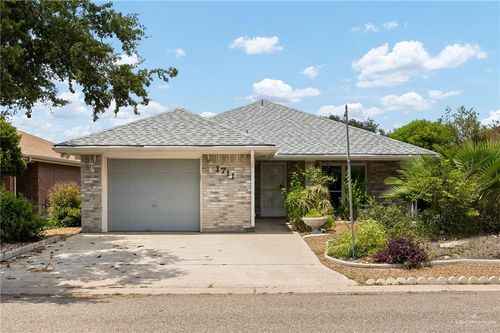 1711 Sun St, Mission, TX, 78572-6547 | Card Image