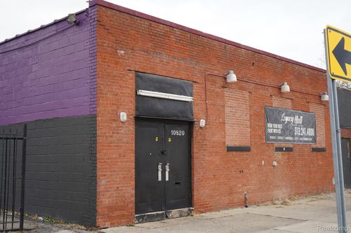 10820 Whittier St, Detroit, MI, 48224-1616 | Card Image