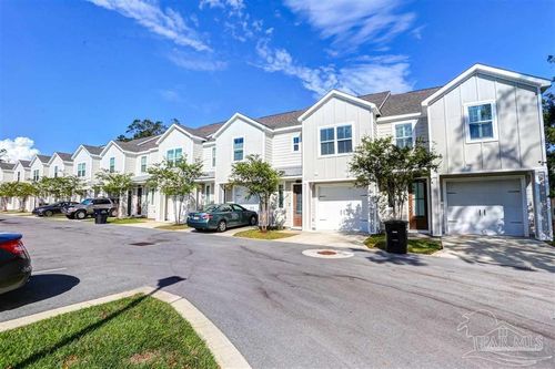 226 Junction Ave, Pensacola, FL, 32502-4755 | Card Image