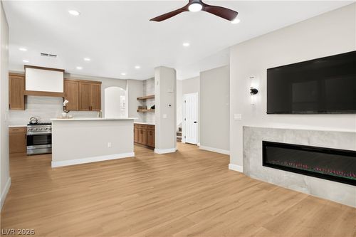 8902 W Katie Ave, Las Vegas, NV, 89147-6503 | Card Image