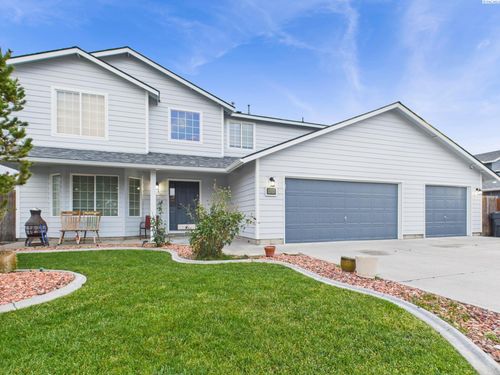 8208 Lopez Dr, Pasco, WA, 99301-7891 | Card Image