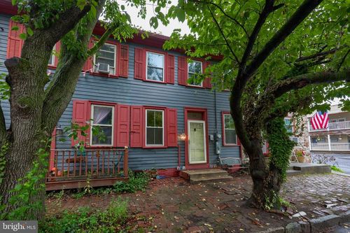 28 E Front St, MARIETTA, PA, 17547-1539 | Card Image