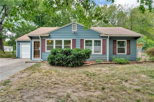 800 Madeline Ln, Lawrence, KS, 66049-2531 | Card Image