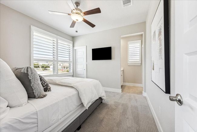 Crisp, clean and a neutral color pallete allows each of the room to be individually desingned by you! | Image 32