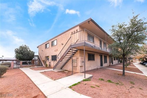 19-625 S Royal Crest Cir, Las Vegas, NV, 89169-3899 | Card Image